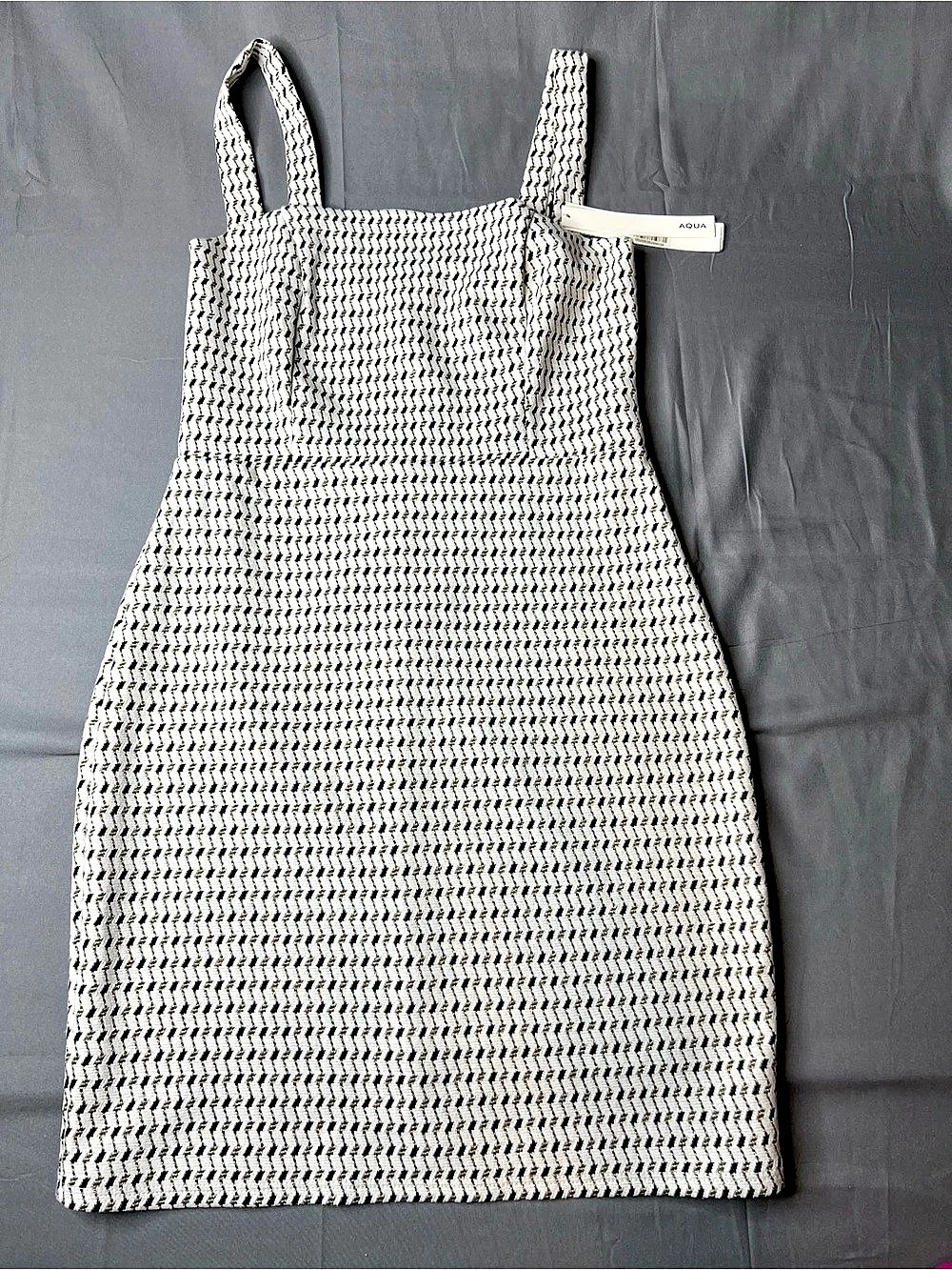 AQUA Bloomingdale’s Ivory Navy Gold Metallic Midi Dress M NWT